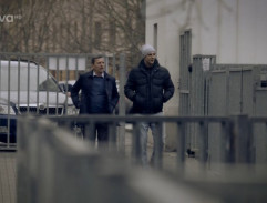 Před školním dvorem