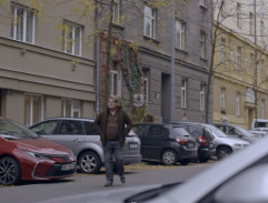 S06E23 Královna davu