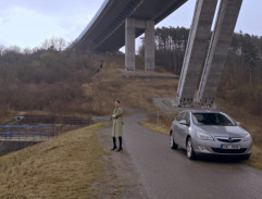 Pod dálničním mostem