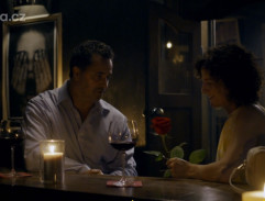 Mjr. Strouhal ve vinárně