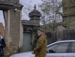 Před Constyho domem