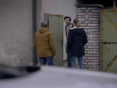 Před Constyho domem 3