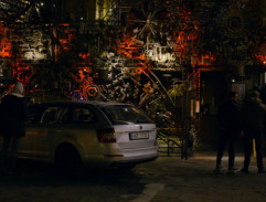 Policisté před klubem