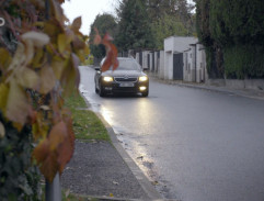 Příjezd k lékárně