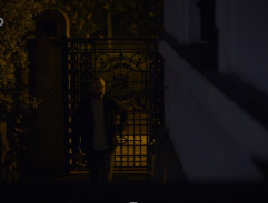 Kpt. Kovář u Burianovy vily