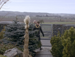 Před vilou Klimentových