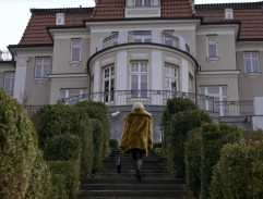 Schodiště před hotelem