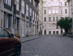 Před kadeřnictvím