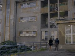 Příjezd na identifikaci 2