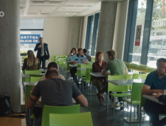 S09E02 Krev není voda