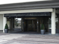 Vchod do hotelu Fórum