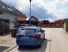 U bydliště JUDr. Sorajové 2