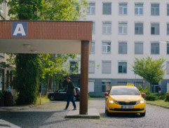 Jiří jde do porodnice