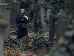 Babička na hřbitově II