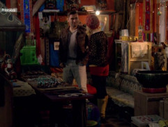 v obchode so suvenírmi