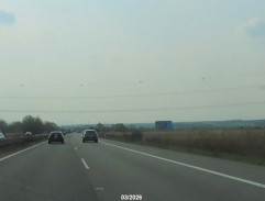 kamión na diaľnici