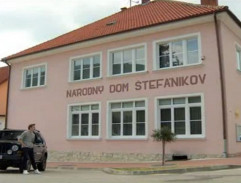 Ervín čaká na Táňu