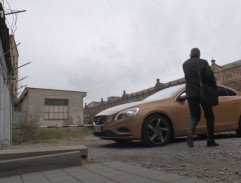 4. Dům na konci ulice