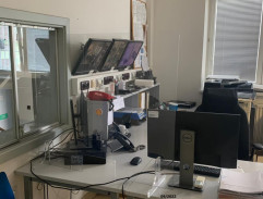 Policista na služebně