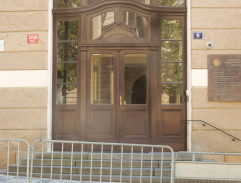 Vchod učitelského ústavu