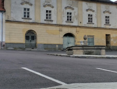 Transportéry u kašny