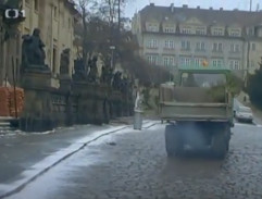 Multikára na Loretánském náměstí