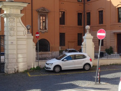 Škoda, žes taková potvora