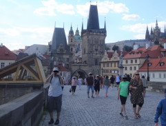 Zítra vstanu a opařím se čajem