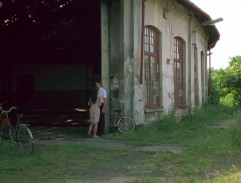 Ještě žiju s věšákem, plácačkou a čepicí