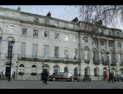 Královna Alžběta II. jede navštívit Winstona