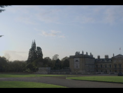 Charles přijíždí na sraz