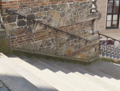 Nevěsta na schodech