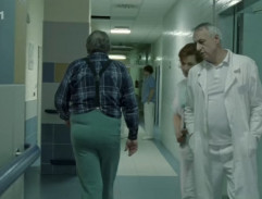 Na chodbě nemocnice