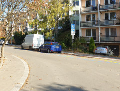 Příjezd na sídliště