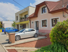 Před Filipovým domem