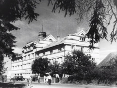 Babylon, Bohmanův pensionát