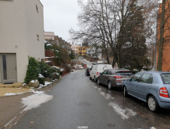 Dušek jede za Martou