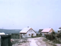 chaty pod křižovatkou