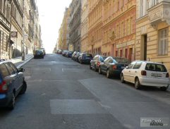 Vrána s novým autem