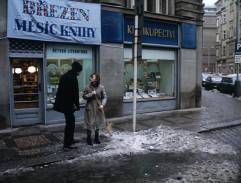 Před Vránovým knihkupectvím