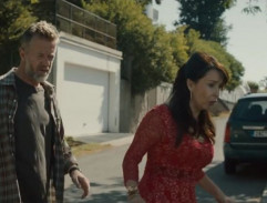 Před domem Jirky a Zdeňky