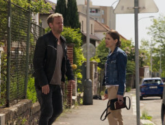 Před domem Osikových