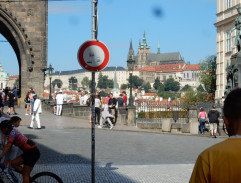 Přechod u Karlova mostu