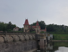 Přehrada Les Království