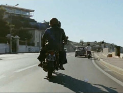 Sledování na motorce