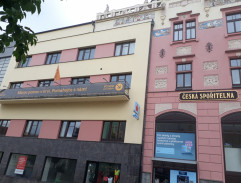 Funkcionalistická dostavba spořitelny