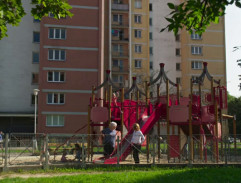 Na dětském hřišti
