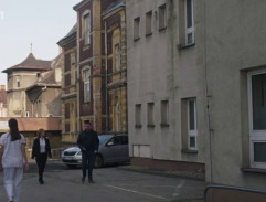 V nemocnici na Fifejdách