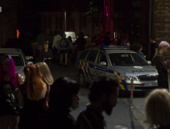 Prostranství před diskotékou