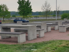 Odpočívadlo u dálnice